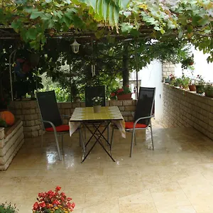 https://apartment-boris-labin.in-istria.net