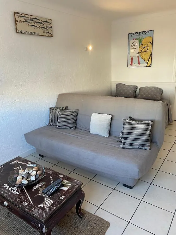 Grand Studio 7 Minutes De La Plage Et Climatise Sur Juan Les Pins Antibes 0*,
